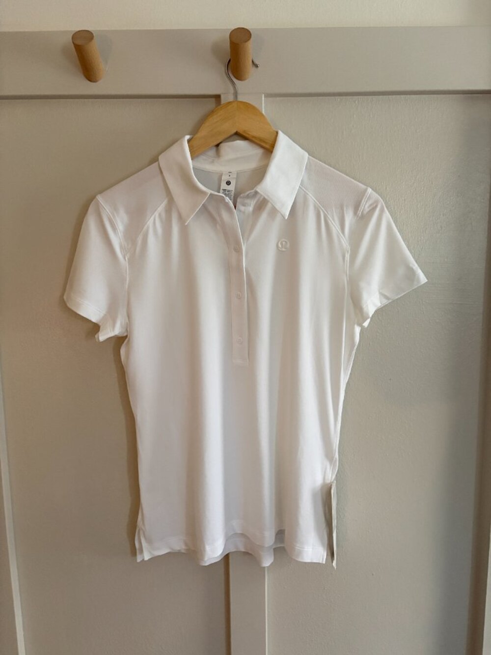 Lululemon Women’s Polo Sz 8 White QuickDry Preppy Tennis Golf Athletic NWT